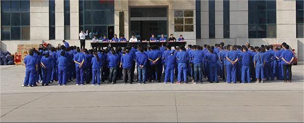 热烈祝贺公司运动会胜利闭幕